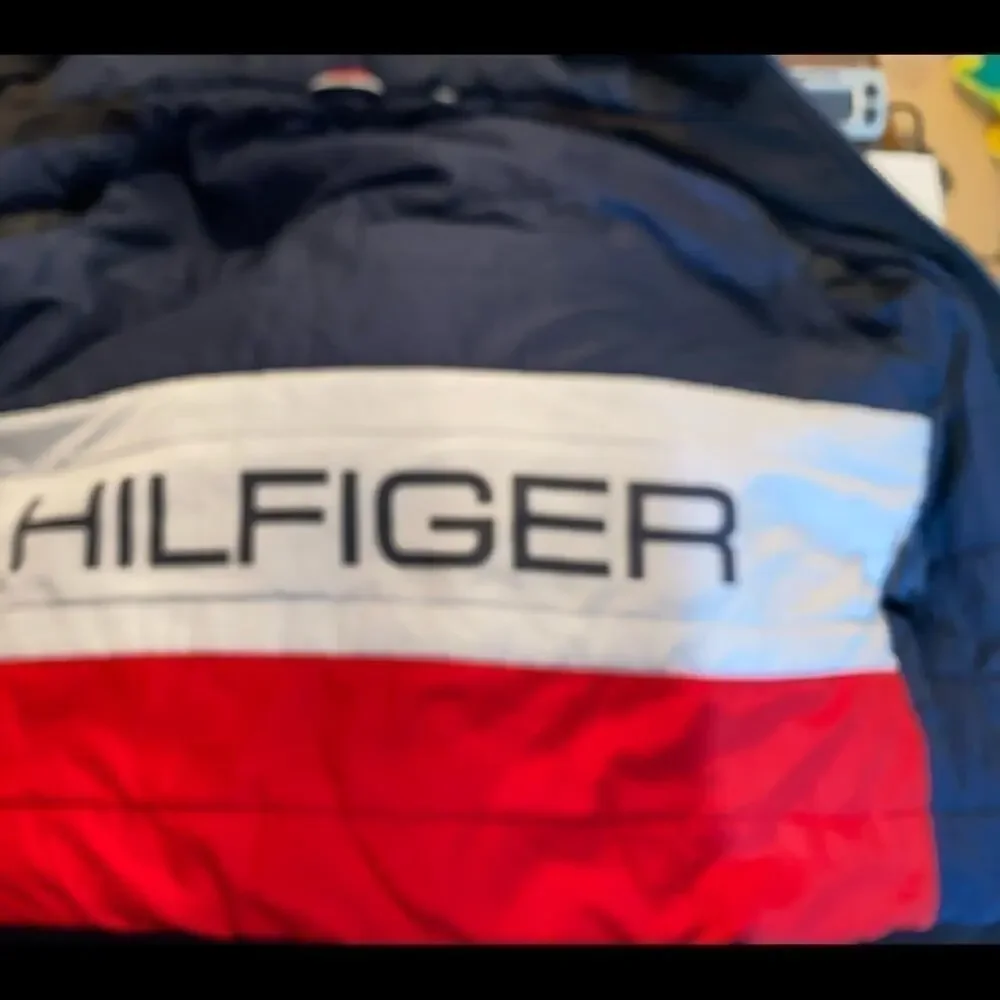 TOMMY HILFIGER MENS FULL ZIP PARKA SIZE XL (EG)
